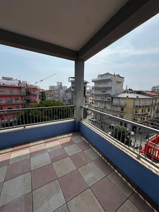 Appartement Piccolo Attico A Sottomarina Centro à Chioggia Extérieur photo