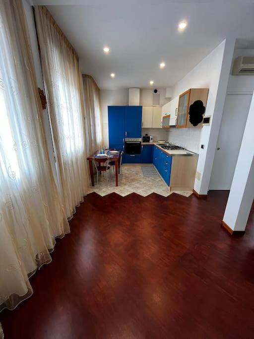 Appartement Piccolo Attico A Sottomarina Centro à Chioggia Extérieur photo