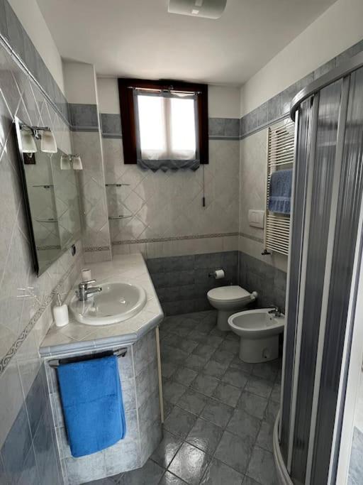 Appartement Piccolo Attico A Sottomarina Centro à Chioggia Extérieur photo